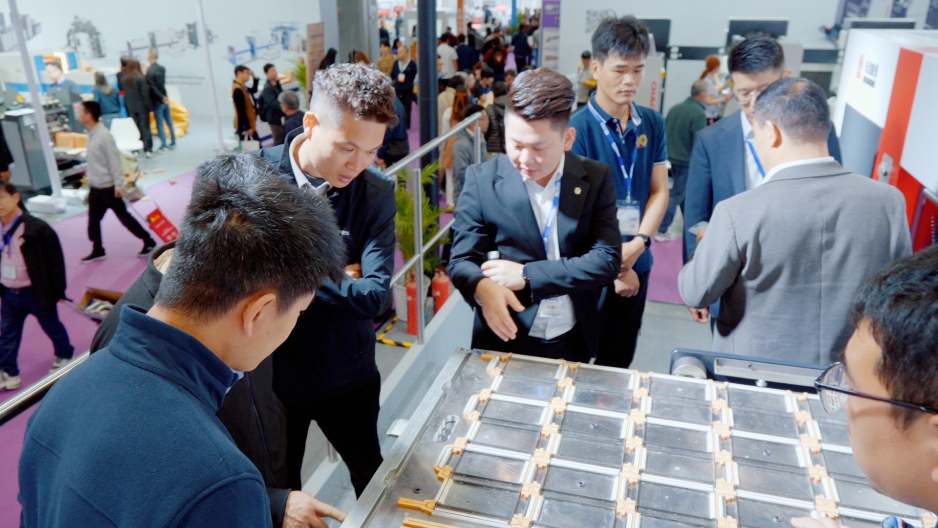 聚焦华南展｜william威廉英国官网产品+智能化双赋能，有恒新品亮相，展台热度拉满